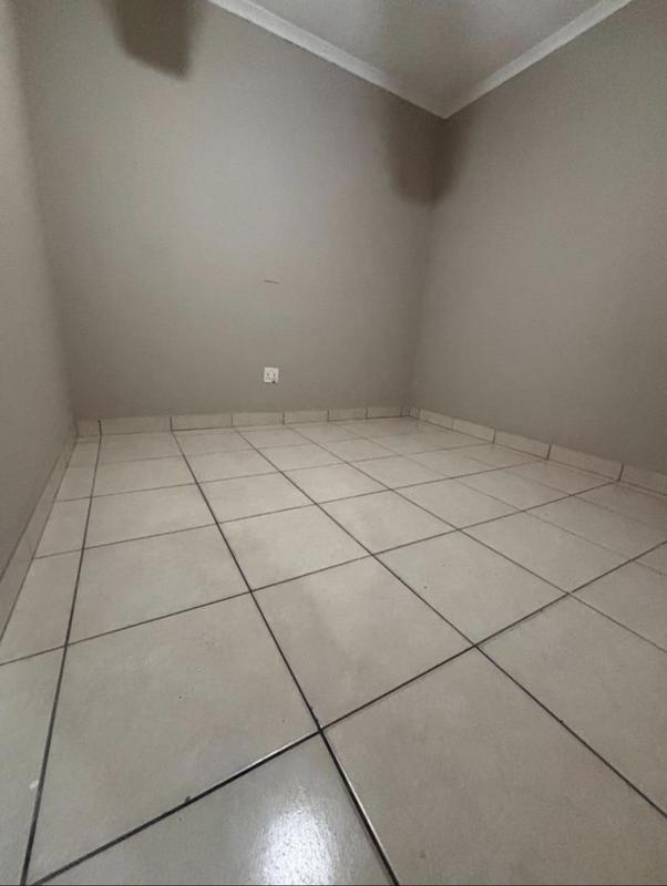To Let 5 Bedroom Property for Rent in Claremont Western Cape